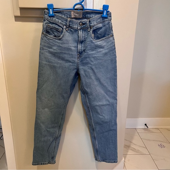 Everlane Cheeky Straight Ankle Jean - Picture 9 of 9